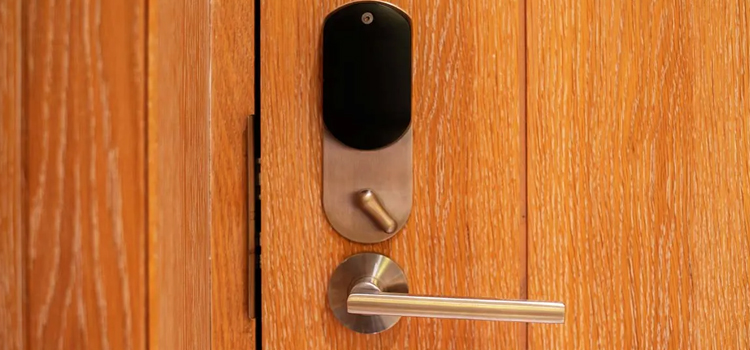 Automatic Locking Door Knob Cumberland